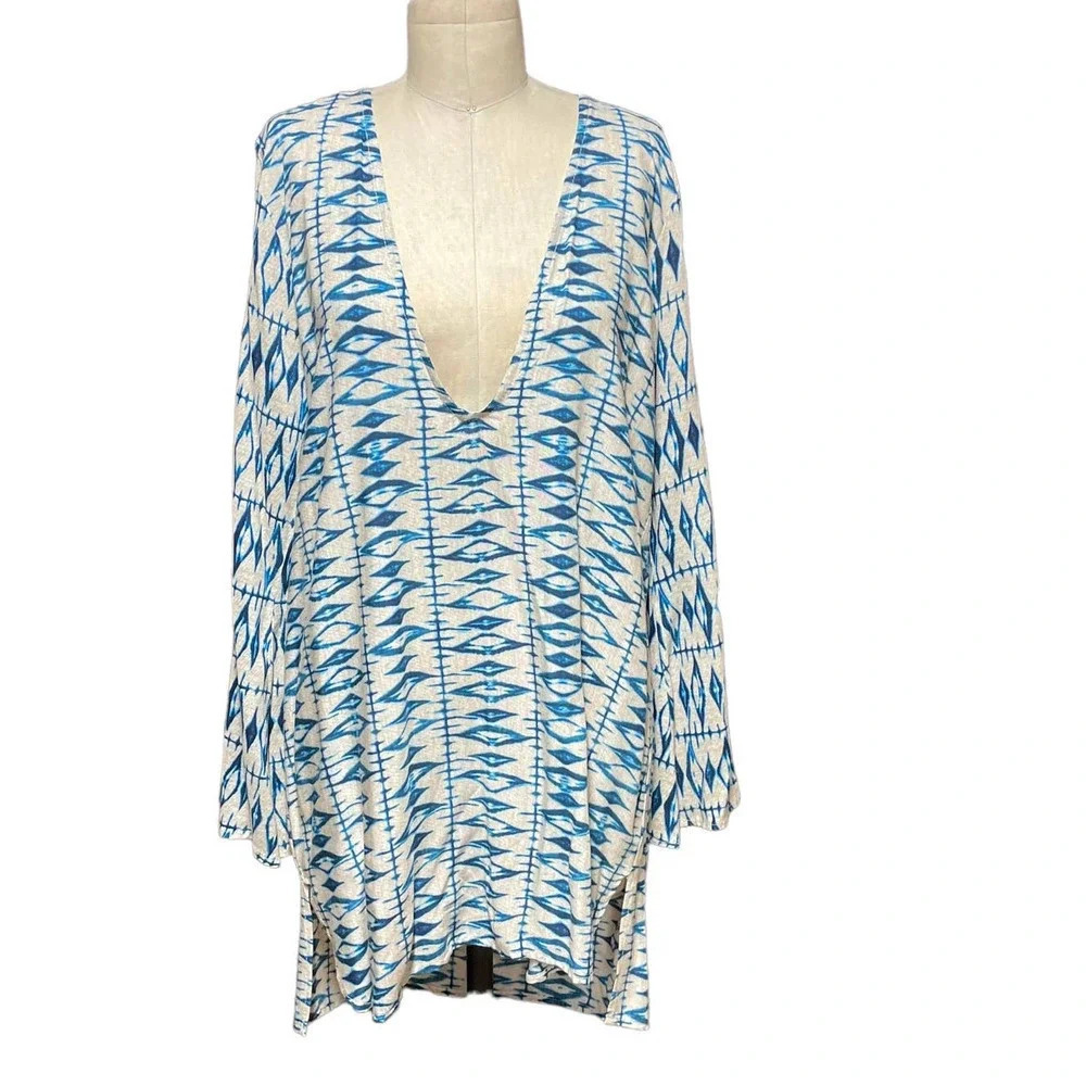 8 Days a Week by Frankie's Bikinis Cover-Up Ikat Tunic Top Blue Size Medium